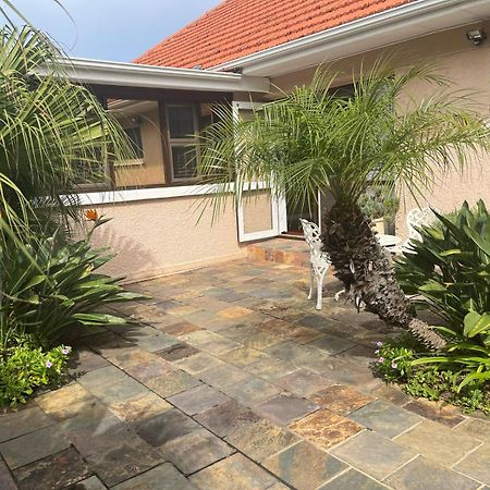 At Sta-Plus Guest House Port Elizabeth Zewnętrze zdjęcie