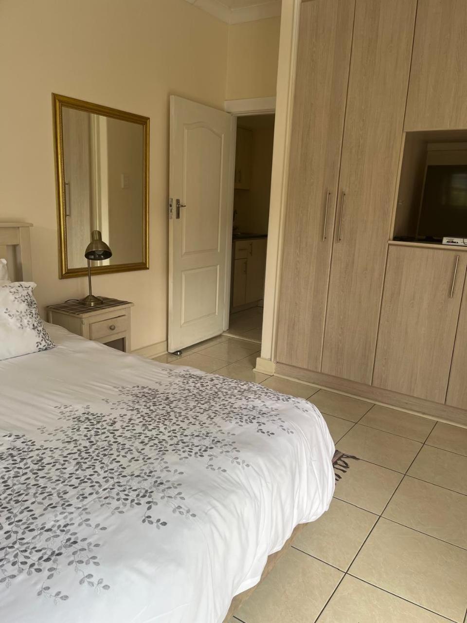 At Sta-Plus Guest House Port Elizabeth Zewnętrze zdjęcie